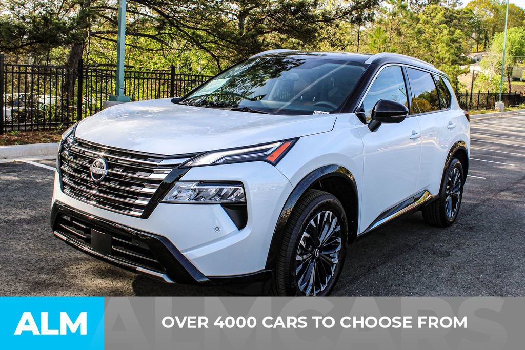 Used 2025 Nissan Rogue Platinum w/ Platinum Premium Package FWD image 3