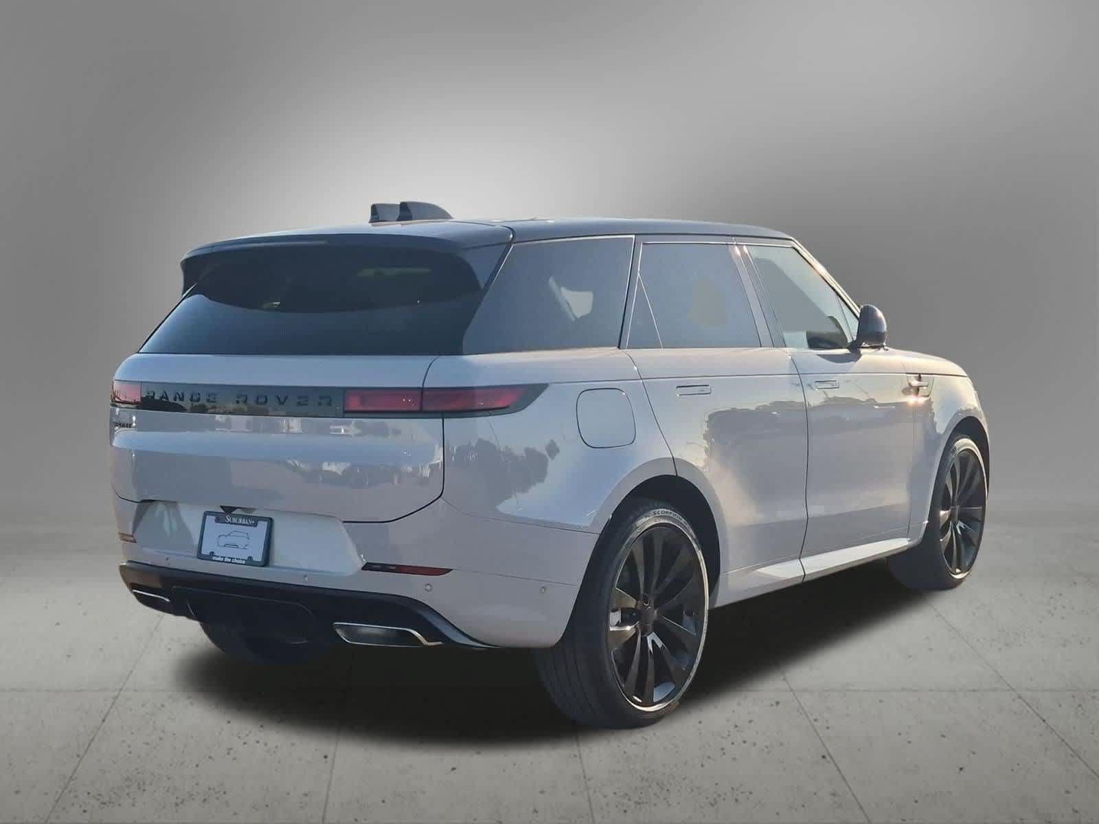 New 2027 Land Rover Range Rover Sport Dynamic SE AWD/4WD image 6