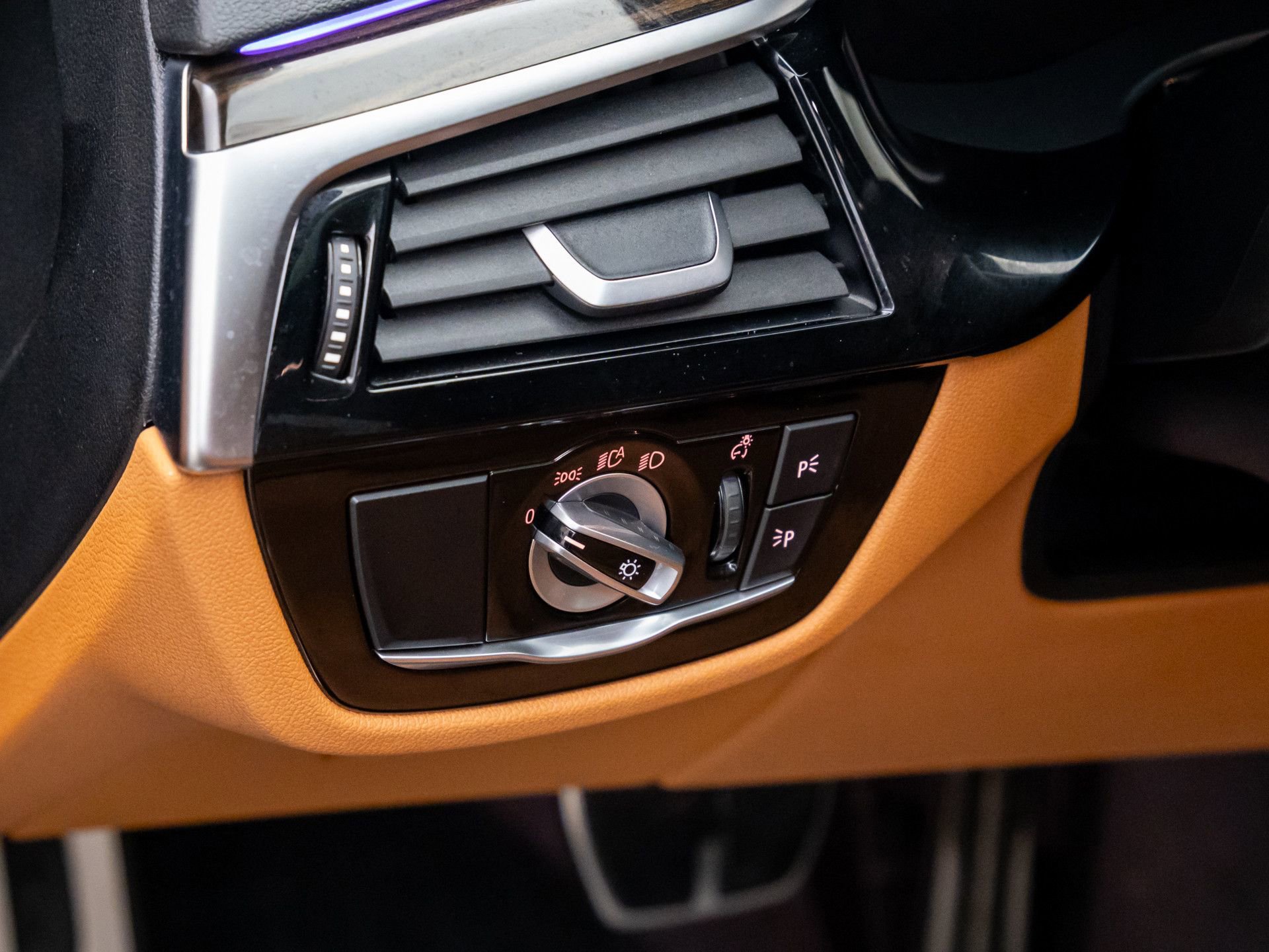 Used 2023 BMW 540i xDrive w/ Executive Package image 20