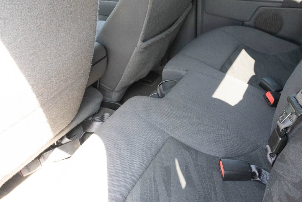 Used 2005 Chevrolet Colorado LS RWD image 18