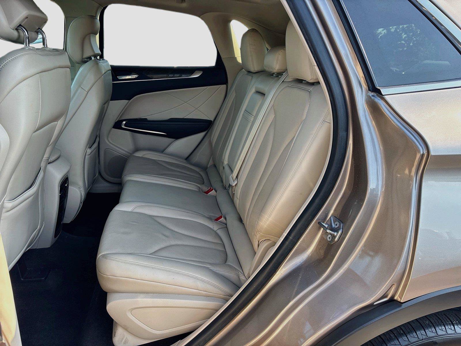 Used 2019 Lincoln MKC Reserve w/ MKC Technology Package FWD image 25