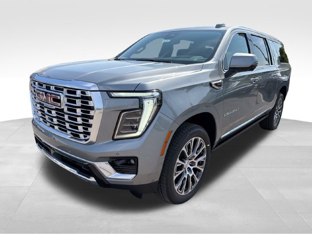 New 2026 GMC Yukon XL Denali w/ Denali Reserve Package AWD/4WD image 3