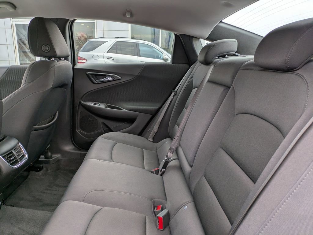 Used 2023 Chevrolet Malibu LT image 14
