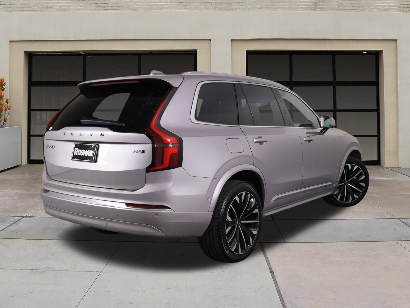 Certified 2026 Volvo XC90 B6 Plus w/ Protection Package Premier AWD/4WD image 4