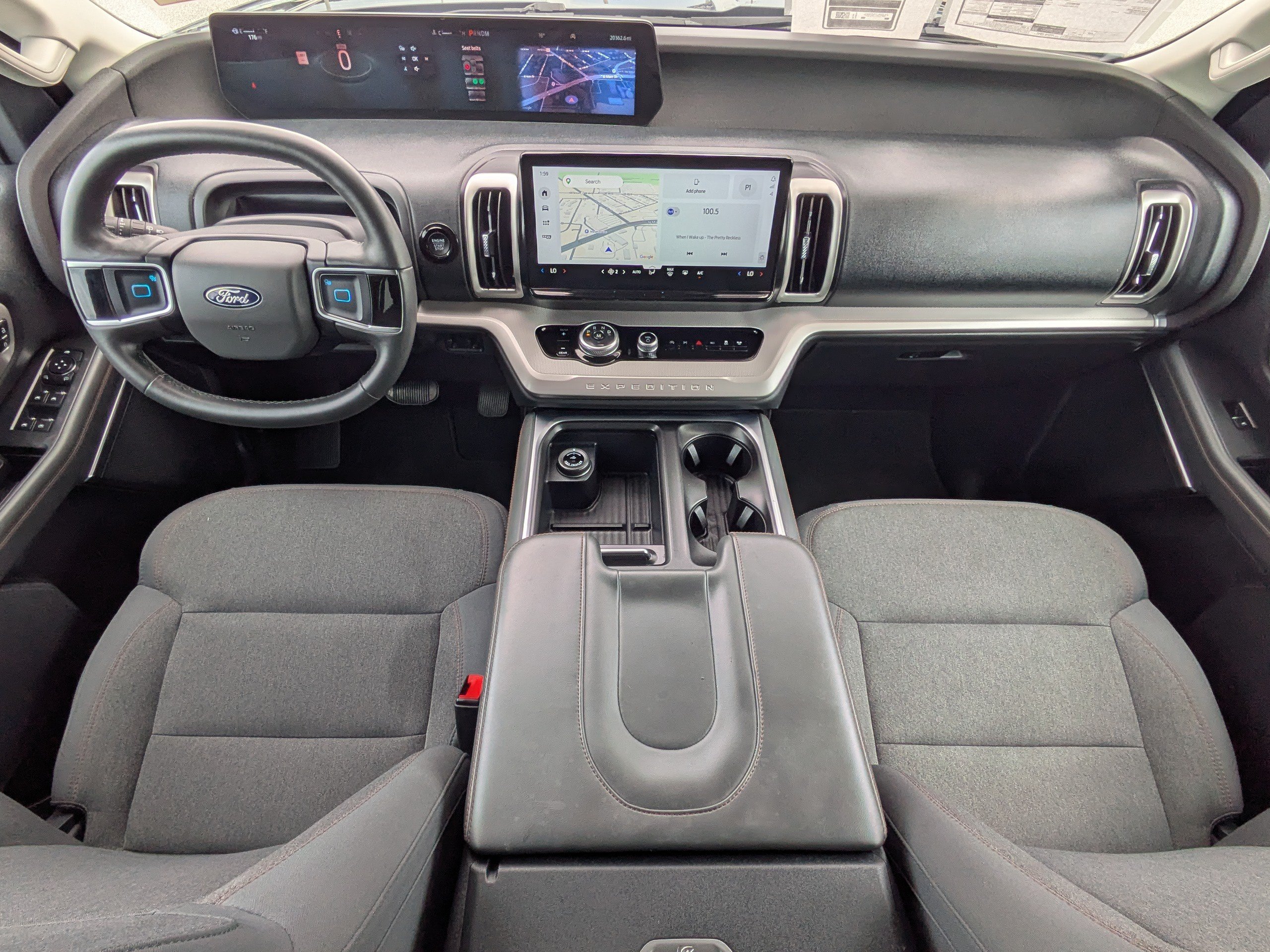 Used 2025 Ford Expedition Active RWD image 16