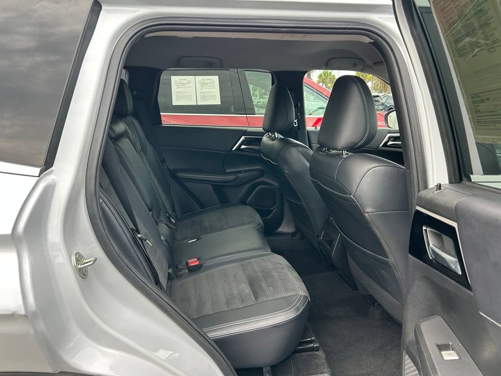Used 2024 Mitsubishi Outlander SE AWD/4WD image 42