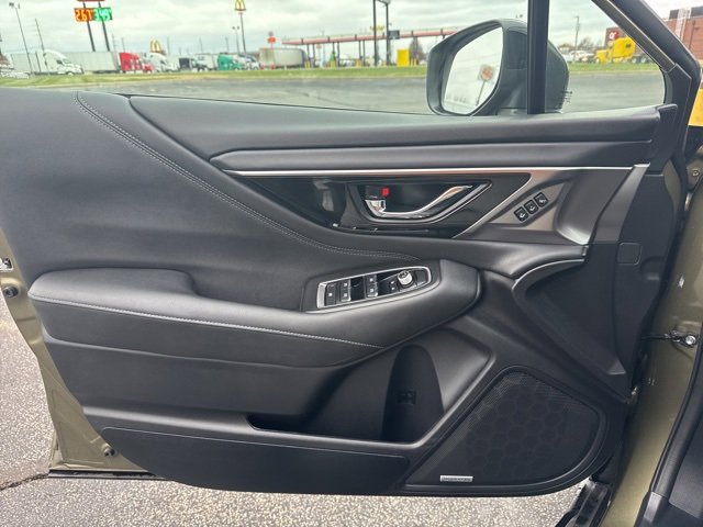 Used 2025 Subaru Outback Limited w/ Popular Package #2 image 28