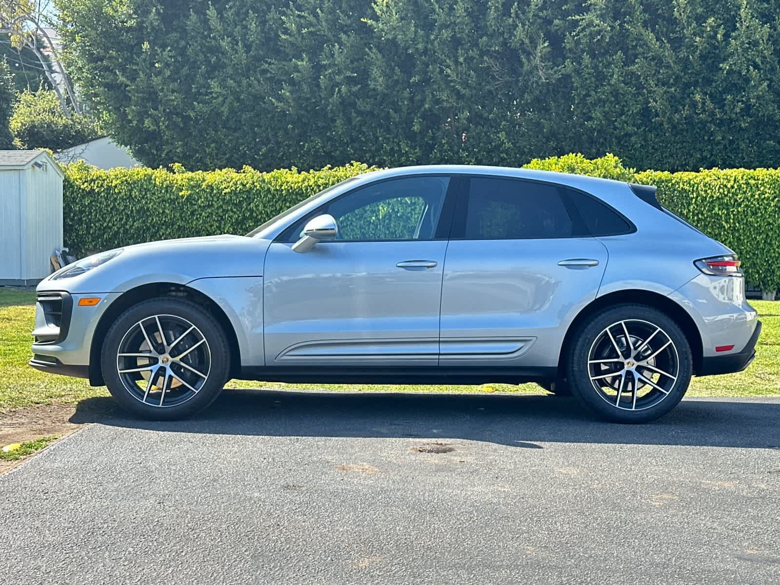 Certified 2023 Porsche Macan Turbo AWD/4WD image 2