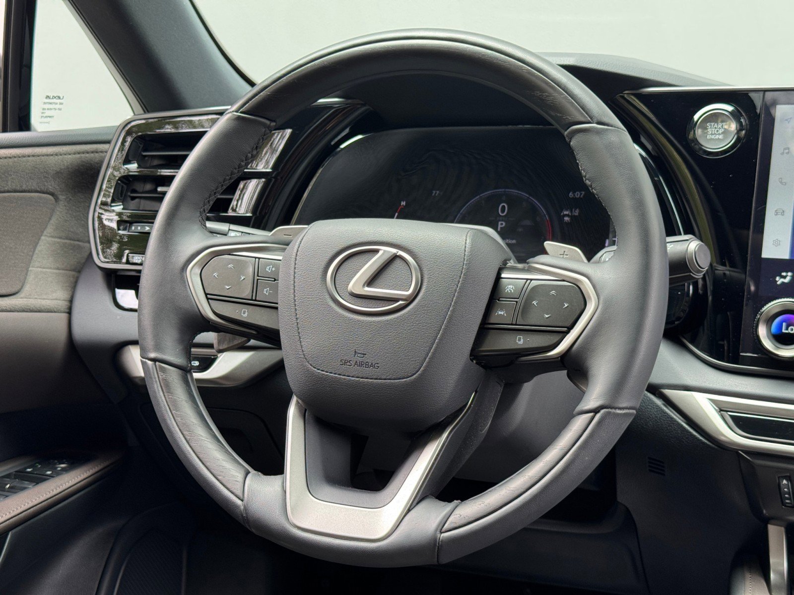 Used 2023 Lexus RX 350 w/ Luxury Package image 23