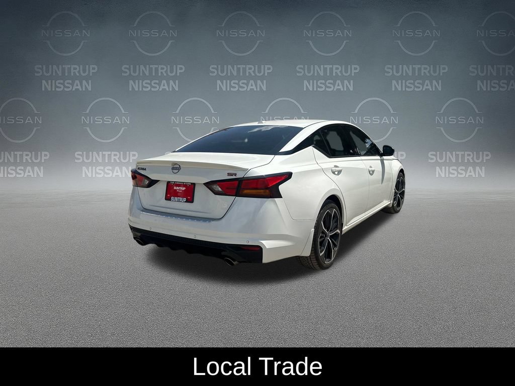 Used 2023 Nissan Altima 2.5 SR w/ SR Premium Package FWD image 7