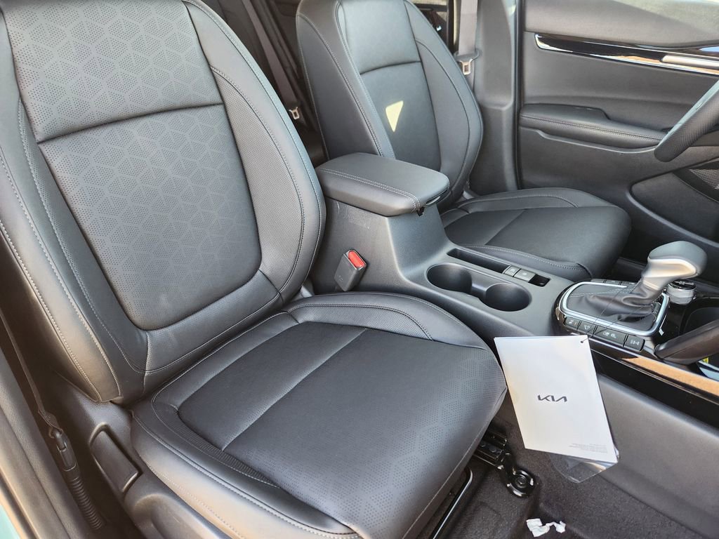 New 2026 Kia Seltos SX image 14