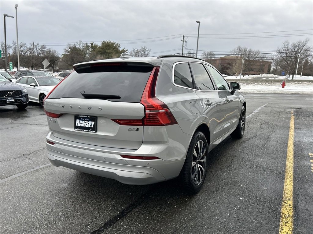 Certified 2023 Volvo XC60 B5 Core w/ Climate Package image 8