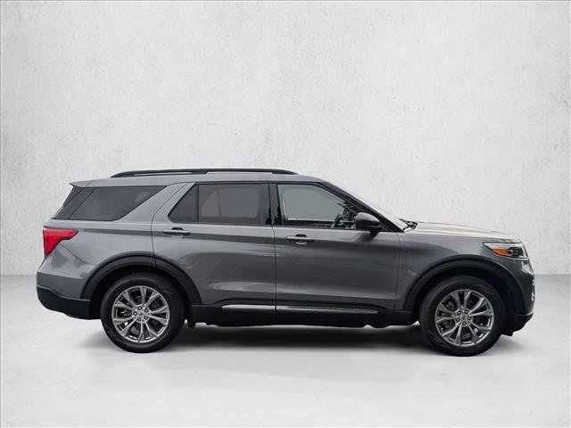 Used 2021 Ford Explorer XLT w/ Equipment Group 202A RWD image 4