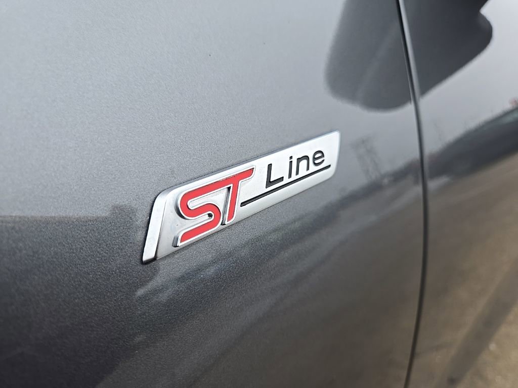 Used 2025 Ford Escape ST-Line image 17