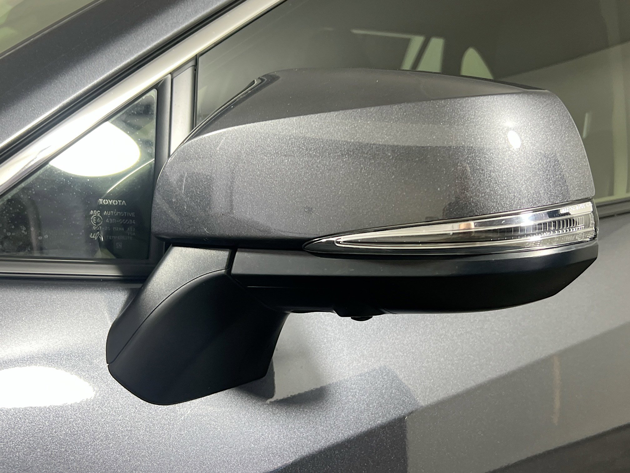 Used 2024 Toyota RAV4 Limited image 12