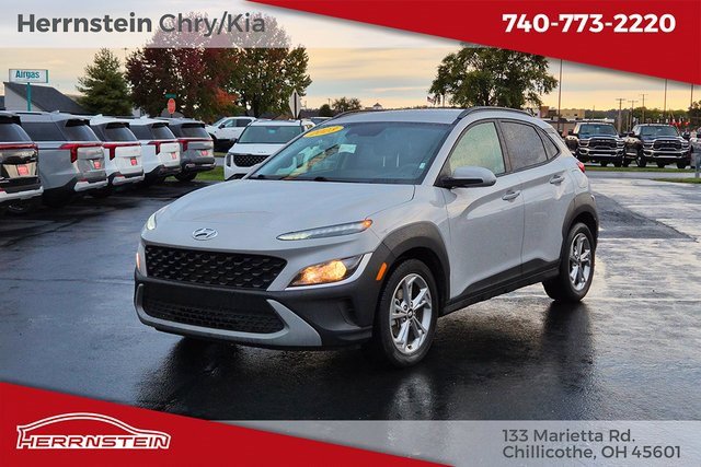 Used 2023 Hyundai Kona SEL image 3