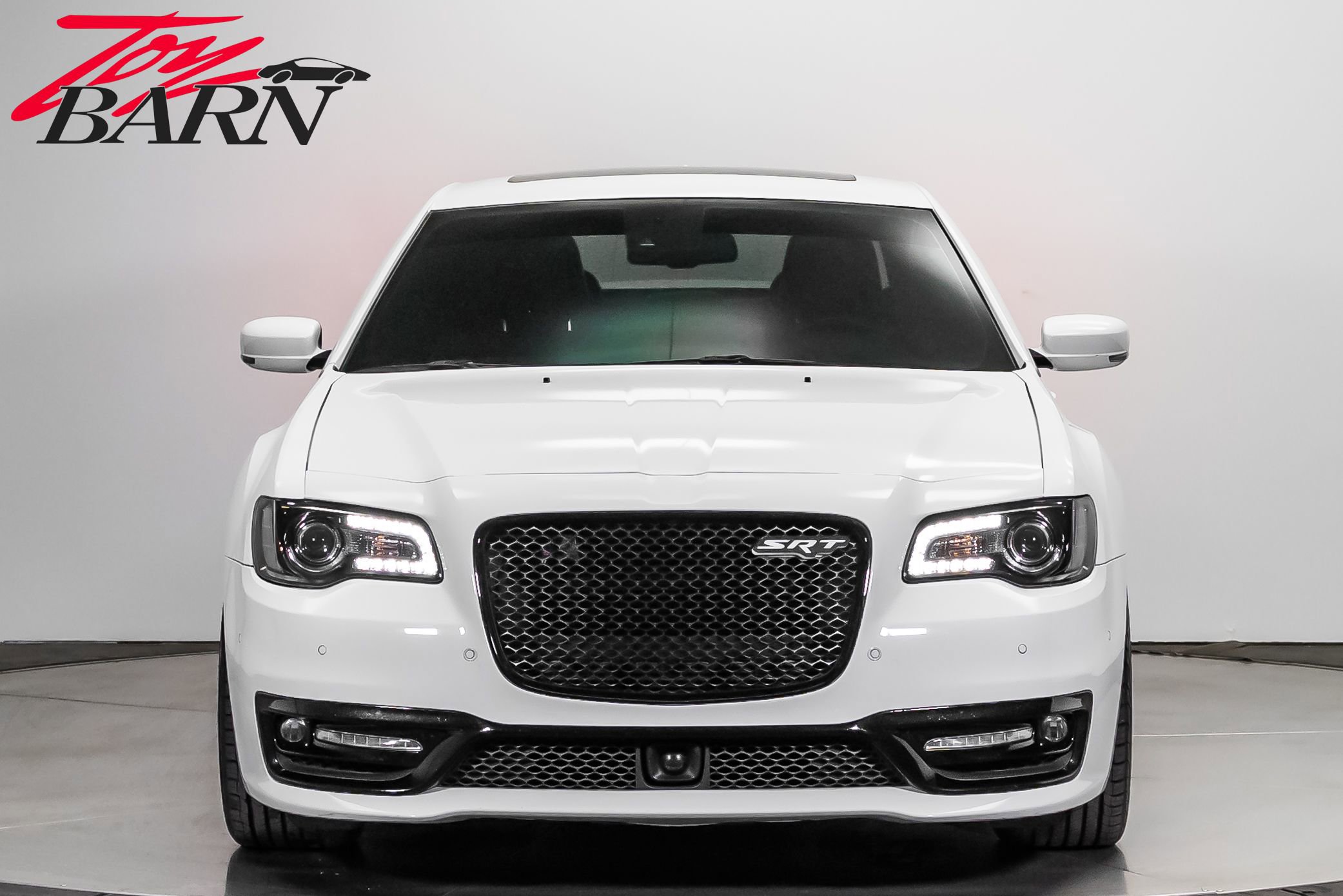 Used 2023 Chrysler 300 C RWD image 8