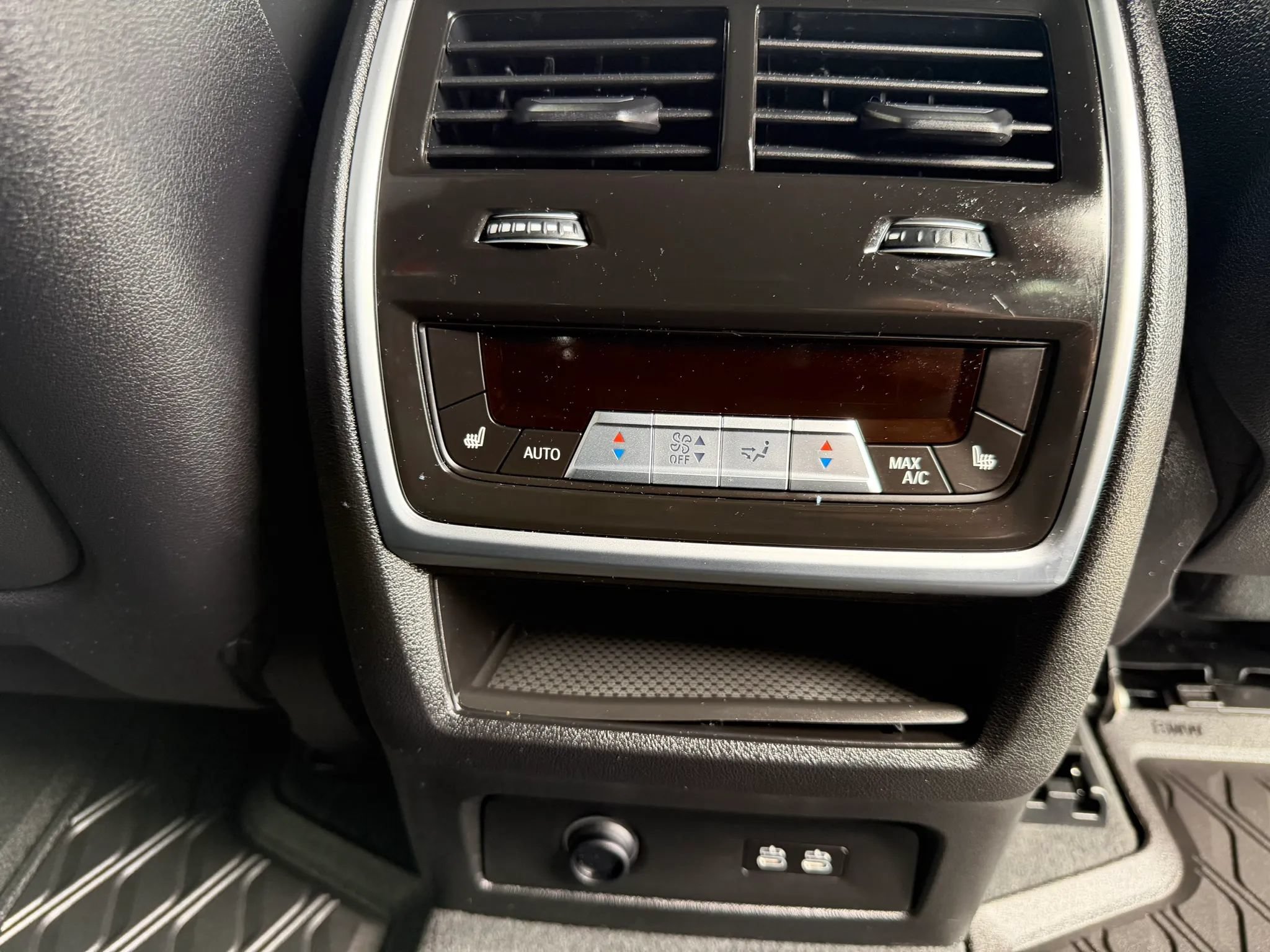 Used 2025 BMW X5 M60i AWD/4WD image 17