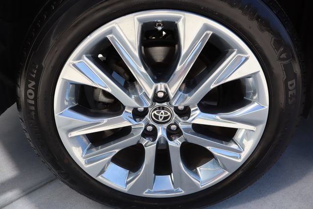 Used 2020 Toyota Highlander Limited FWD image 51