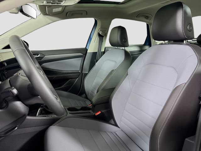 New 2026 Volkswagen Jetta SE FWD image 21
