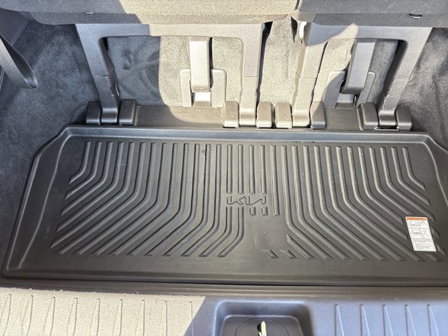 Used 2026 Kia Carnival SX image 8