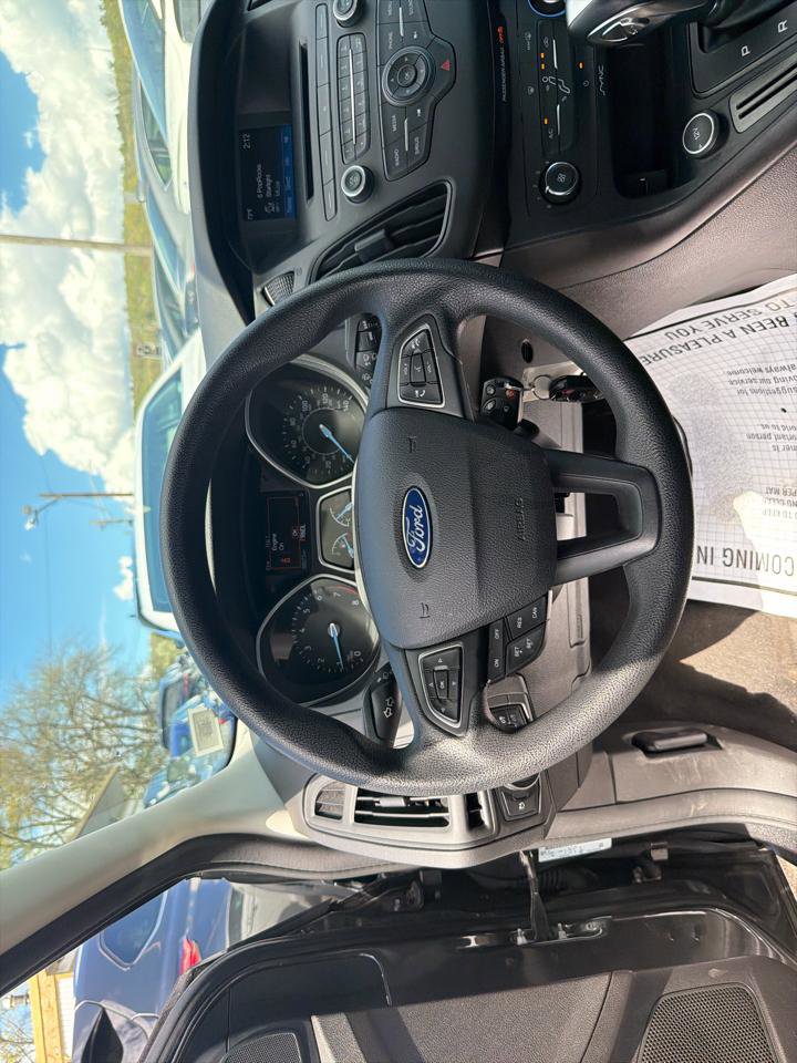 Used 2016 Ford Focus SE FWD image 20