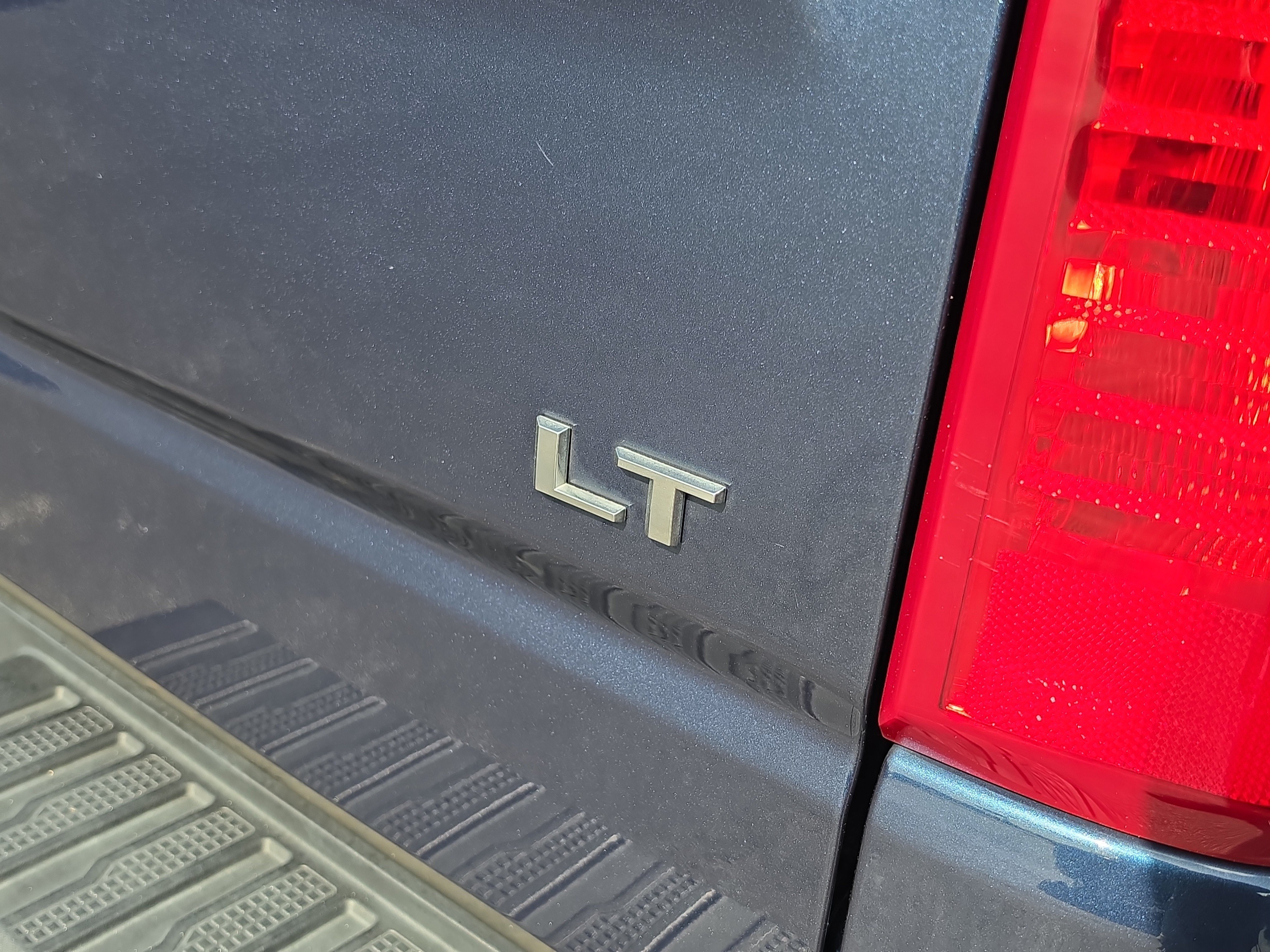 Certified 2023 Chevrolet Silverado 1500 LT AWD/4WD image 6