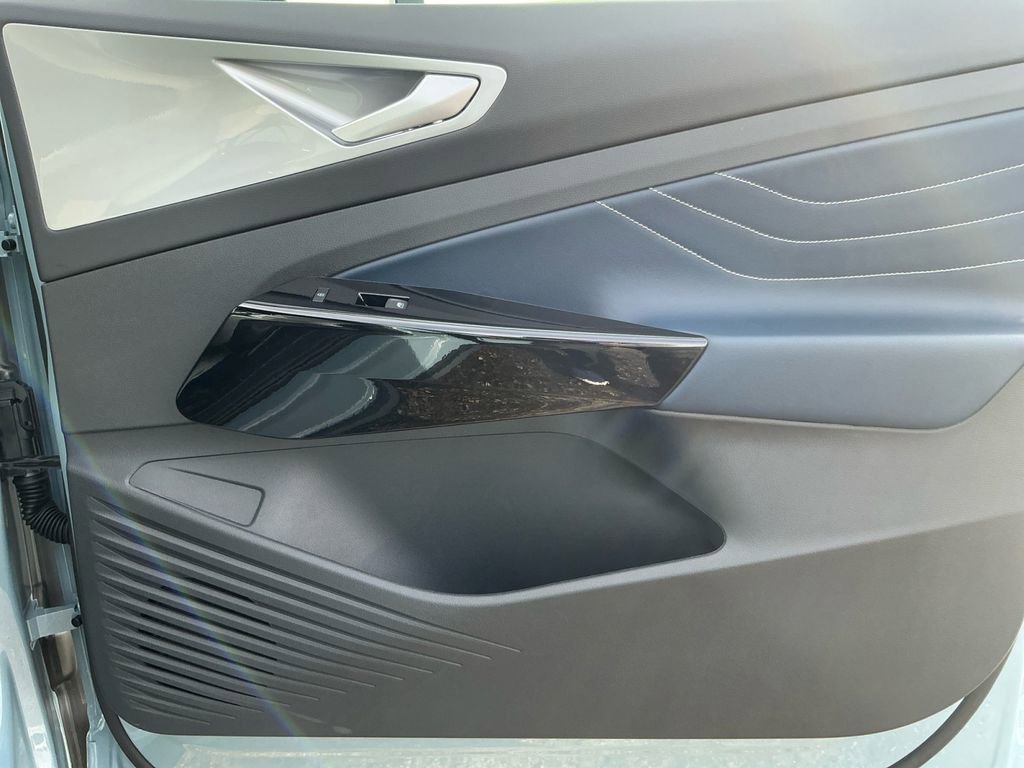 New 2026 Volkswagen ID.4 Pro S AWD/4WD image 16