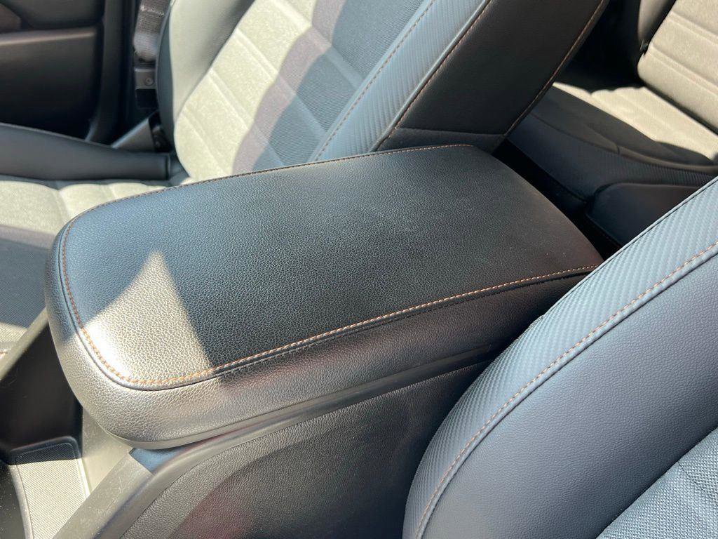 Used 2022 GMC Canyon AT4 image 41