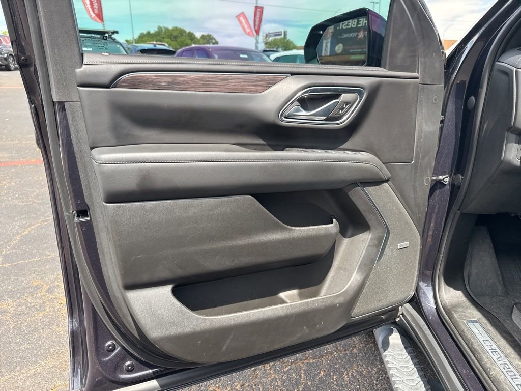 Used 2023 Chevrolet Tahoe Z71 w/ Luxury Package image 12