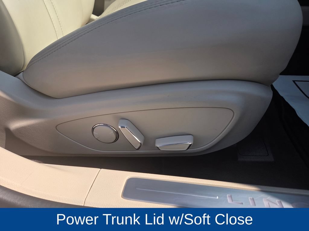 Used 2020 Lincoln MKZ AWD w/ Convenience Package image 40