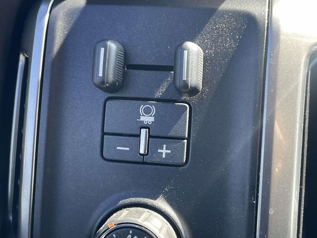 Used 2015 Chevrolet Silverado 2500 LT AWD/4WD image 22