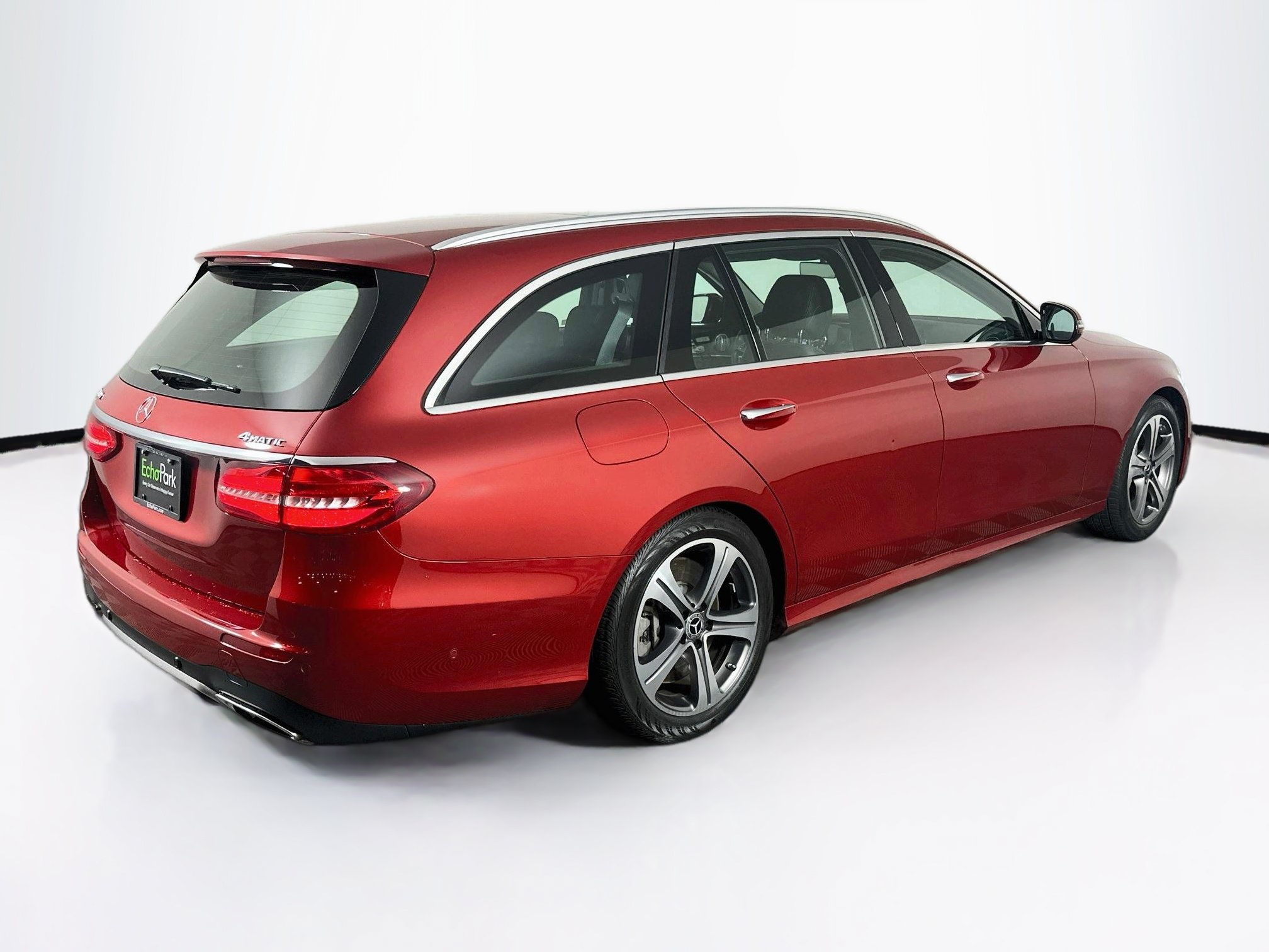 Used 2018 Mercedes-Benz E 400 4MATIC Wagon w/ Premium 1 Package image 9
