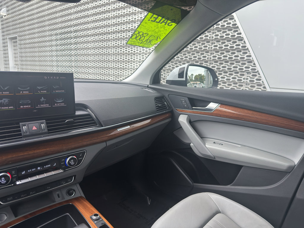 Used 2023 Audi Q5 2.0T Premium w/ Convenience Package AWD/4WD image 23
