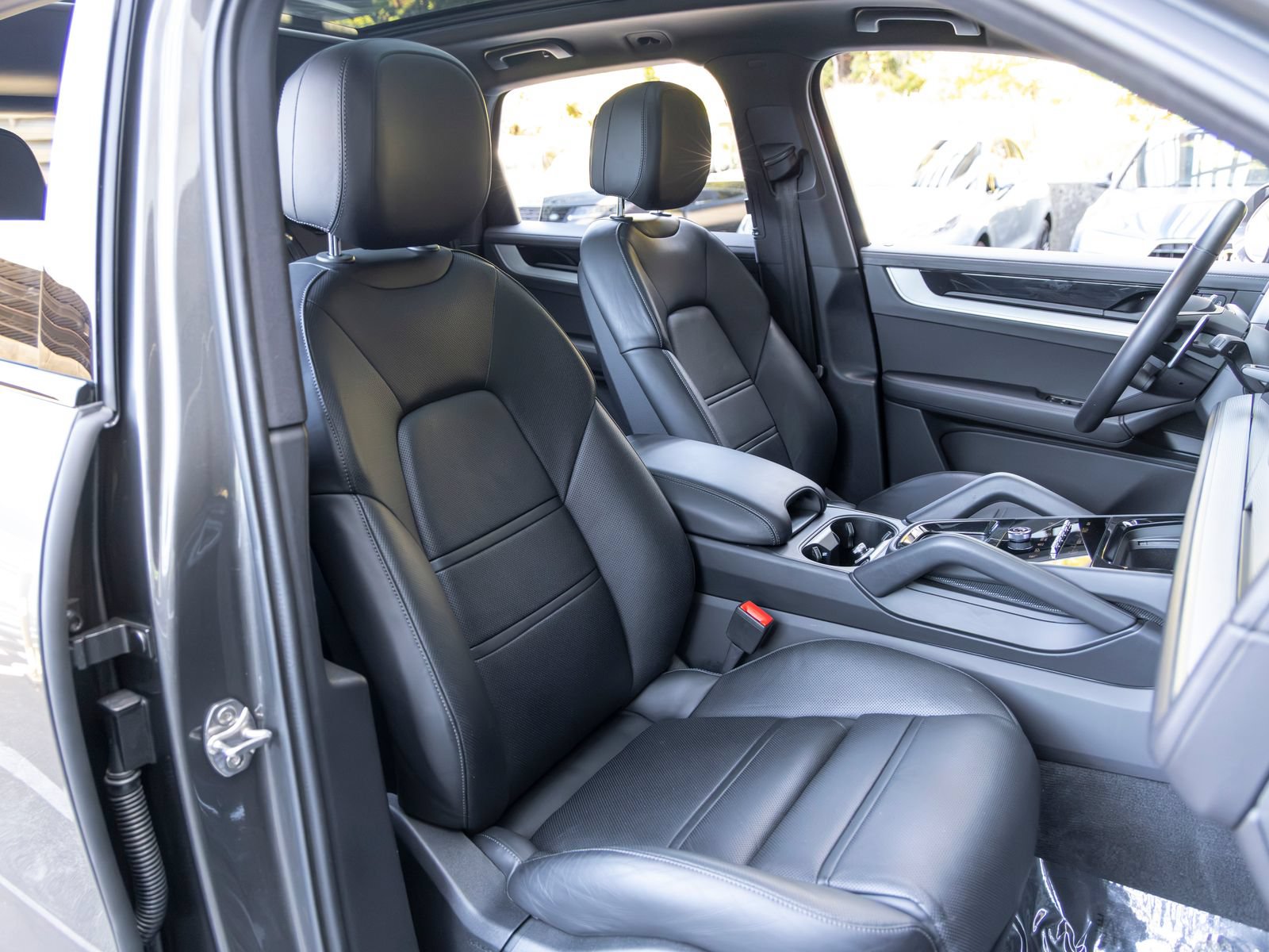 Certified 2024 Porsche Cayenne S AWD/4WD image 63