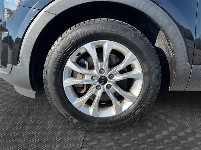 Used 2020 Kia Telluride LX image 14