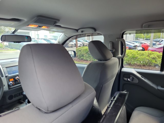 Used 2021 Nissan Frontier SV RWD image 11