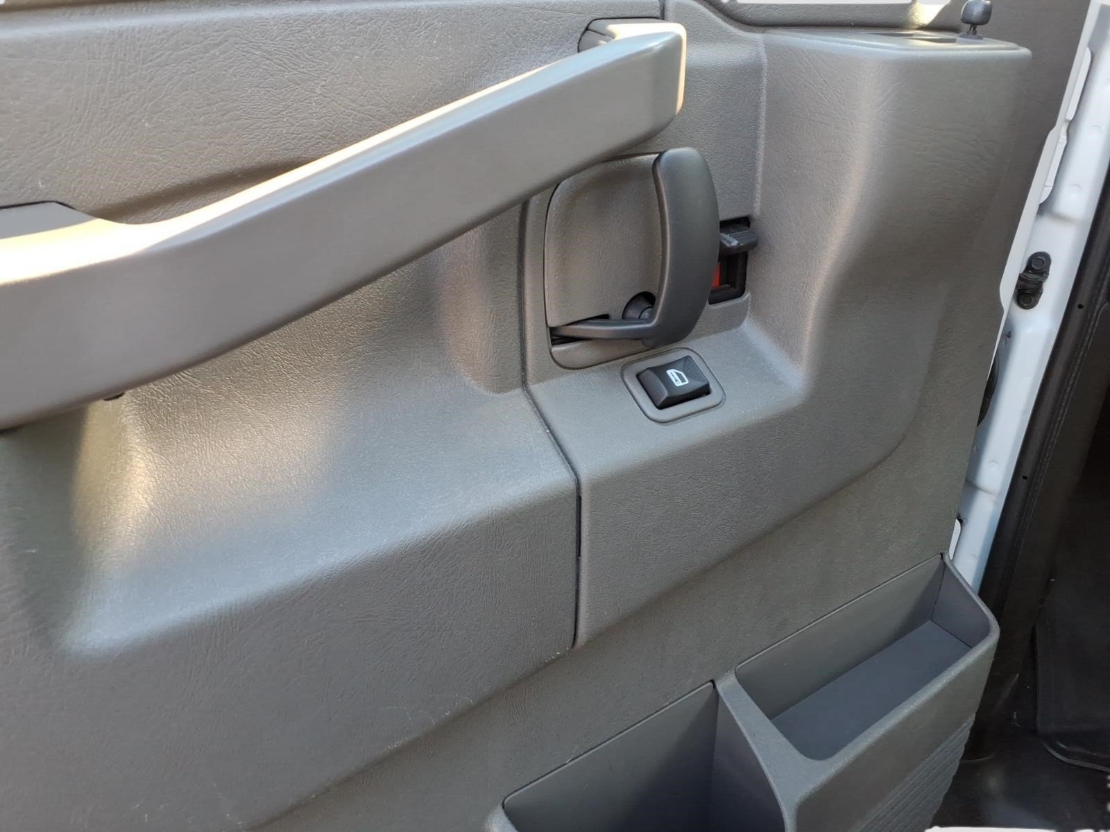 Used 2025 GMC Savana 3500 LT w/ LT Preferred Equipment Group RWD image 20