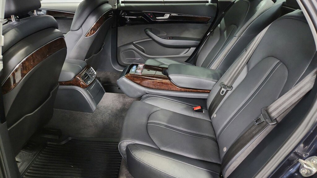 Used 2015 Audi A8 L 3.0T w/ Premium Package image 24