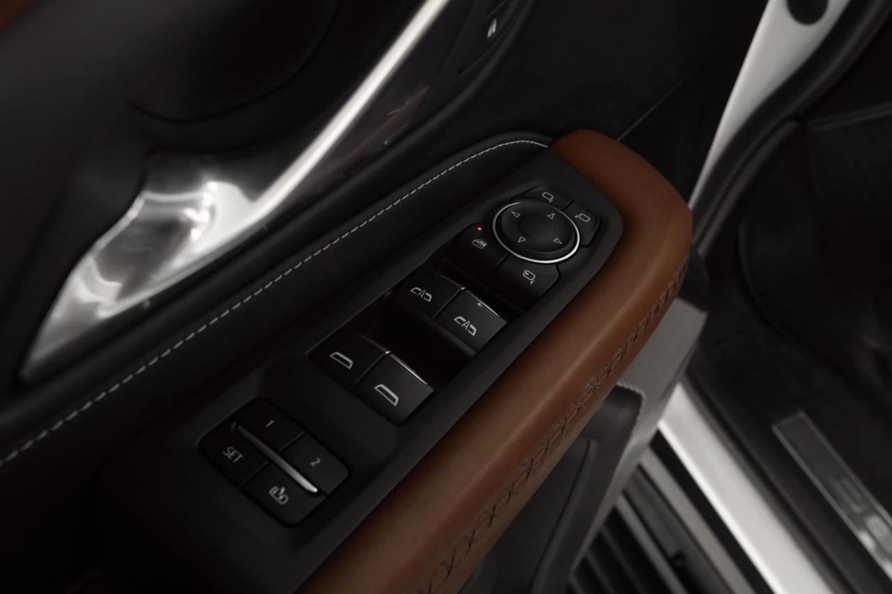 Used 2023 GMC Yukon XL Denali Ultimate image 38