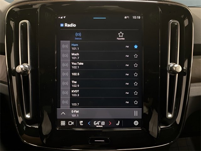 Used 2023 Volvo XC40 Recharge Ultimate w/ Protection Package Premier image 35