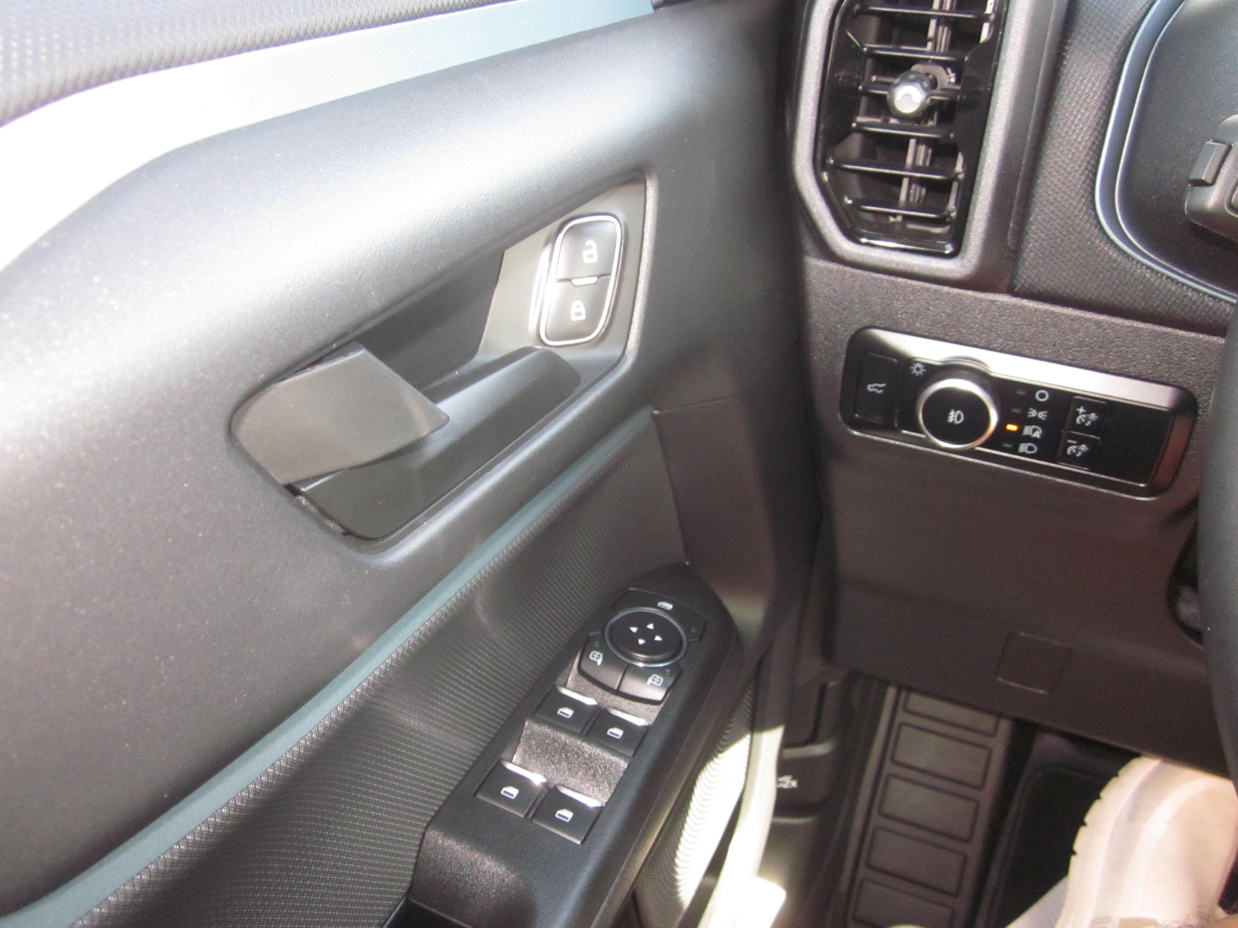 Used 2024 Ford Bronco Sport Badlands AWD/4WD image 18