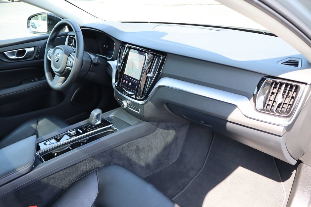 Used 2024 Volvo S60 B5 Core AWD/4WD image 32