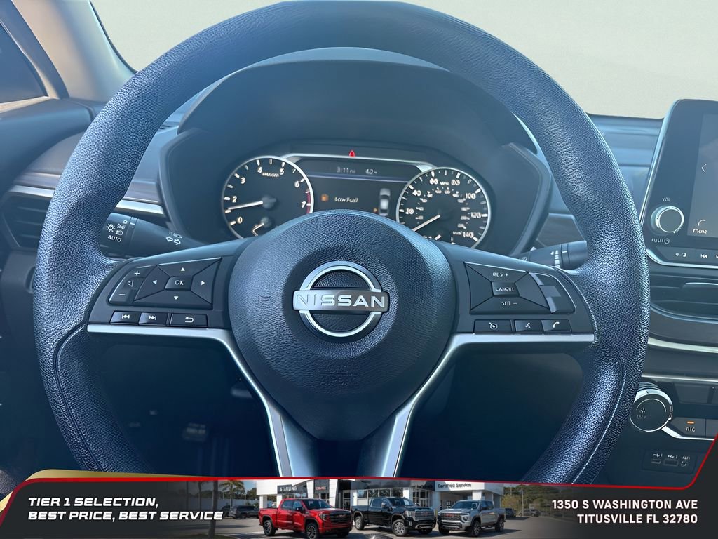 Used 2024 Nissan Altima 2.5 SV image 16