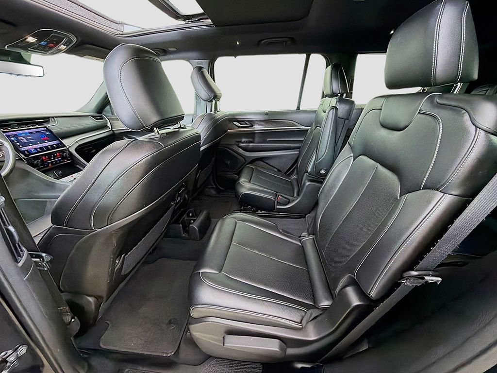 Used 2024 Jeep Grand Cherokee L Limited w/ Luxury Tech Group II image 28