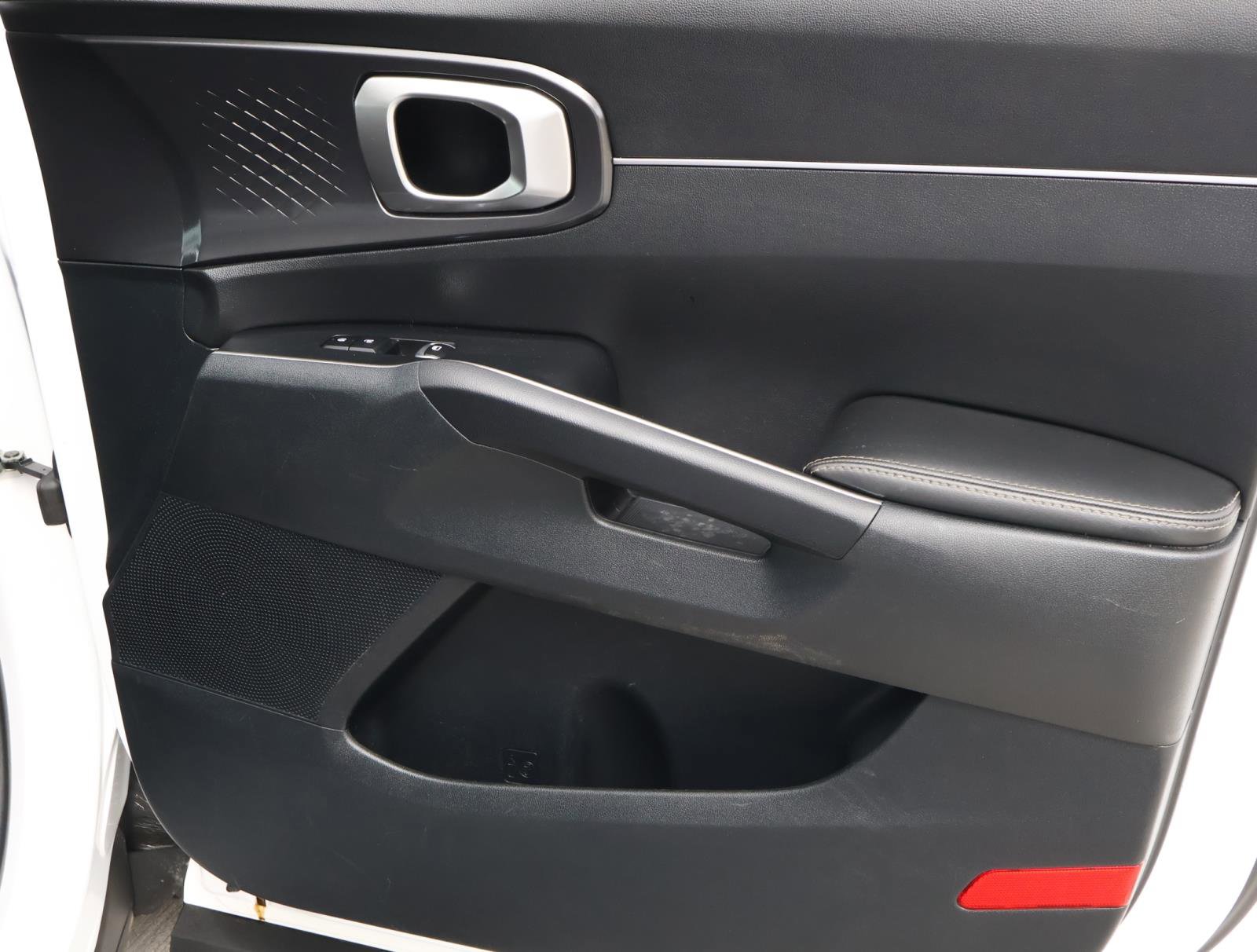 Used 2022 Kia Sorento LX image 15