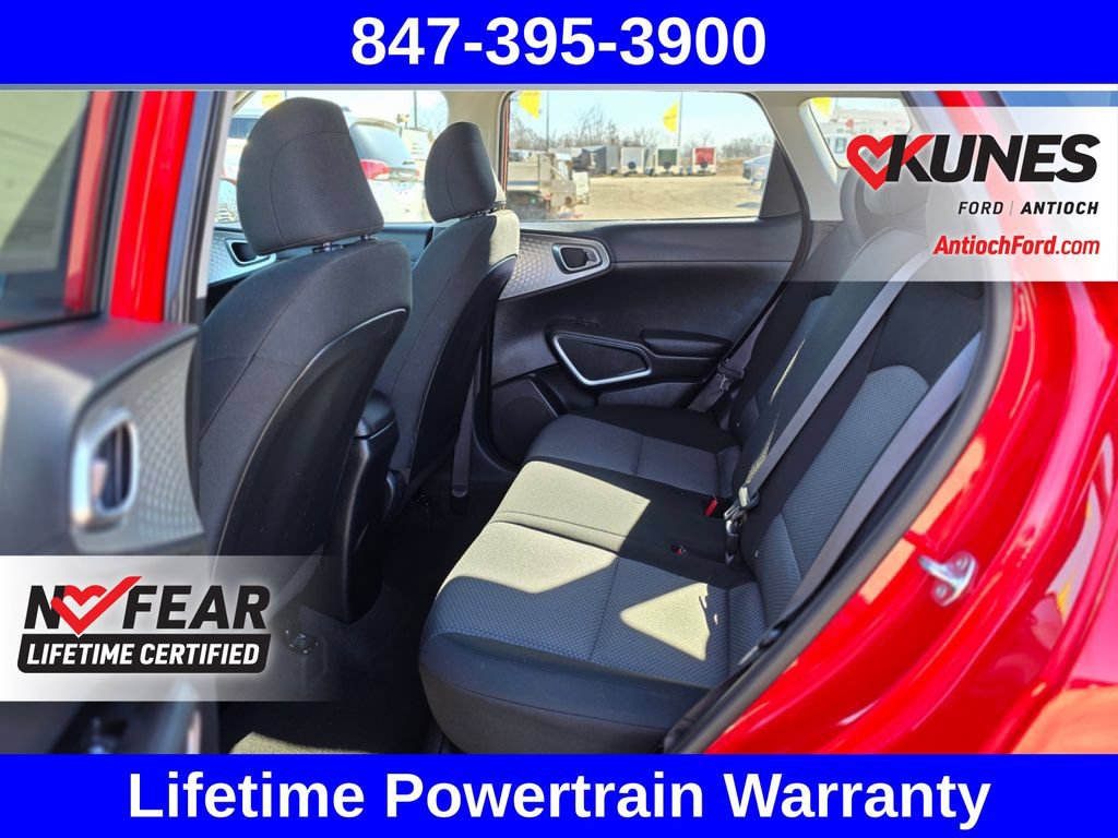 Used 2025 Kia Soul LX w/ LX Technology Package FWD image 28