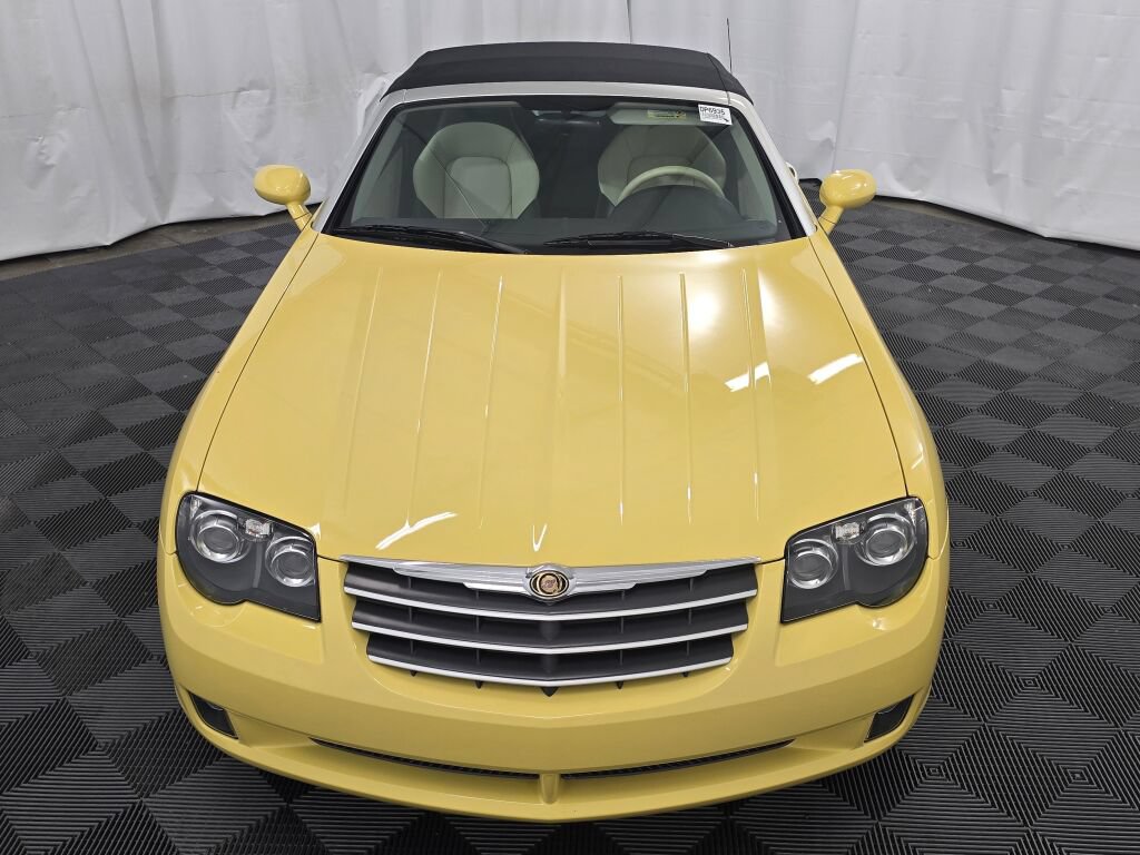 Used 2005 Chrysler Crossfire Limited RWD image 10