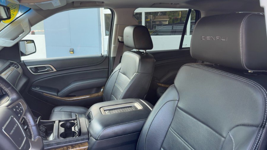 Used 2016 GMC Yukon Denali AWD/4WD image 10