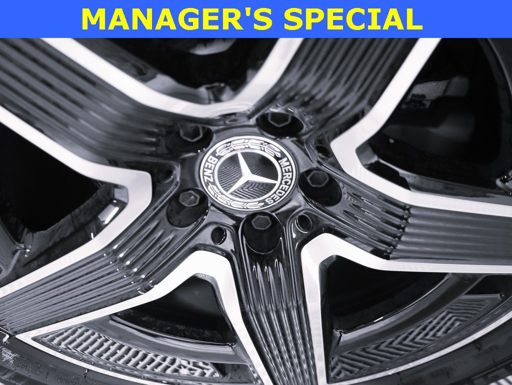 Used 2025 Mercedes-Benz GLC 300 4MATIC image 8